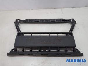 Used Front bumper, central component Peugeot Boxer (U9) 2.0 BlueHDi 130 Price € 139,15 Inclusive VAT offered by Maresia Parts