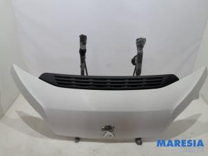 Używane Maska Peugeot Boxer (U9) 2.0 BlueHDi 130 Cena € 363,00 Z VAT oferowane przez Maresia Parts