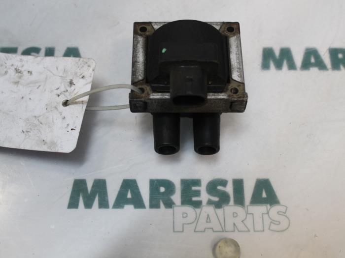 Usagé Bobine Lancia Ypsilon (840) 1.2 LE,LS Prix € 10,00 Règlement à la marge proposé par Maresia Parts