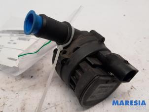 Used Additional water pump Renault Megane III Coupe (DZ) 2.0 16V TCe 180 Price € 25,00 Margin scheme offered by Maresia Parts