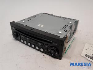 Używane Radioodtwarzacz CD Citroen C3 (SC) 1.2 VTi 82 12V Cena € 60,00 Procedura marży oferowane przez Maresia Parts