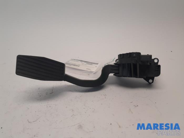 Begagnade Gaspedalsensor Fiat Punto Evo (199) 1.3 JTD Multijet 85 16V Euro 5 Pris € 15,00 Marginaltabell erbjuds av Maresia Parts