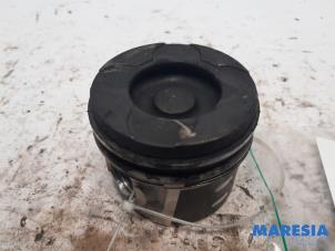 Used Piston Peugeot 5008 I (0A/0E) 1.6 HDiF 16V Price € 30,00 Margin scheme offered by Maresia Parts