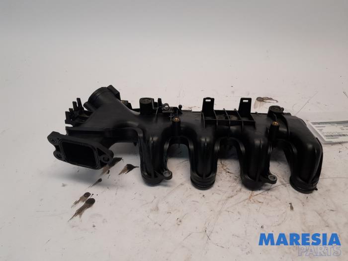 Używane Kolektor dolotowy Peugeot 5008 I (0A/0E) 1.6 HDiF 16V Cena € 60,00 Procedura marży oferowane przez Maresia Parts