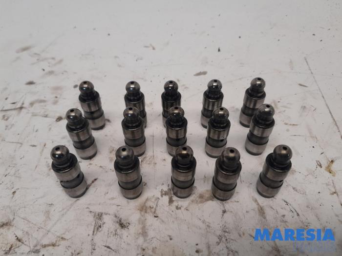 Gebrauchte Ventilstößel Peugeot 5008 I (0A/0E) 1.6 HDiF 16V Preis € 30,00 Margenregelung angeboten von Maresia Parts