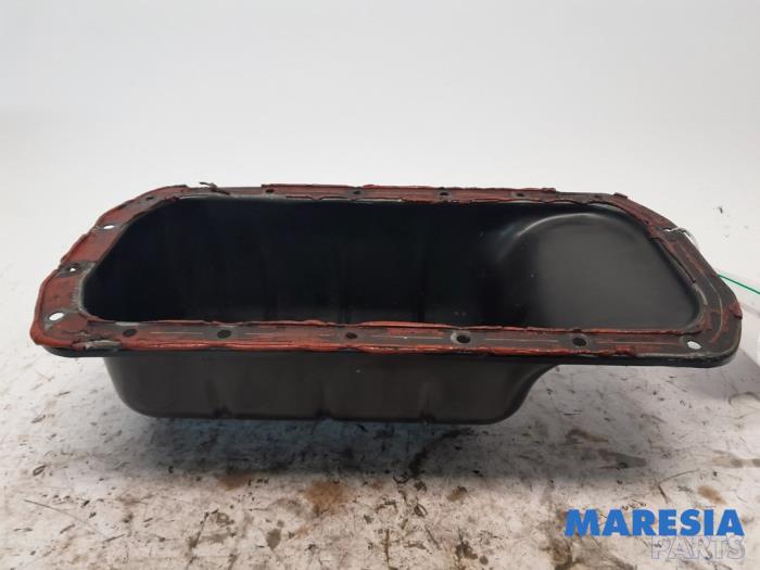 Usagé Couvercle carter Peugeot 5008 I (0A/0E) 1.6 HDiF 16V Prix € 29,99 Règlement à la marge proposé par Maresia Parts