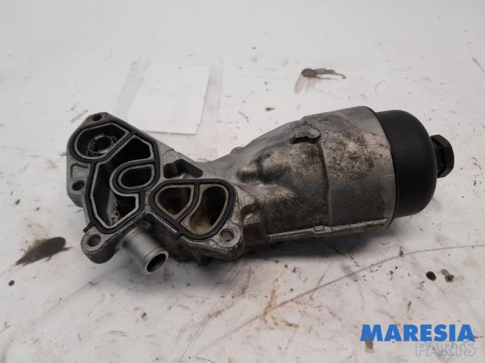 Gebrauchte Ölfiltergehäuse Peugeot 5008 I (0A/0E) 1.6 HDiF 16V Preis € 35,00 Margenregelung angeboten von Maresia Parts