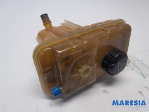 Used Expansion vessel Peugeot 508 SW (8E/8U) 1.6 THP 16V Price € 17,50 Margin scheme offered by Maresia Parts