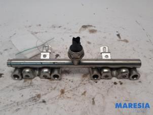 Used Fuel injector nozzle Peugeot 308 (4A/C) 1.6 16V THP 150 Price € 40,00 Margin scheme offered by Maresia Parts