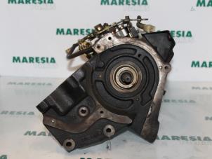 Usagé Pompe carburant mécanique Renault R19 Prix € 75,00 Règlement à la marge proposé par Maresia Parts