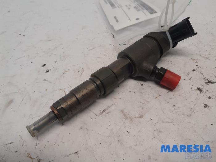 Usagé Injecteurs Peugeot 208 I (CA/CC/CK/CL) 1.4 HDi Prix € 74,95 Règlement à la marge proposé par Maresia Parts
