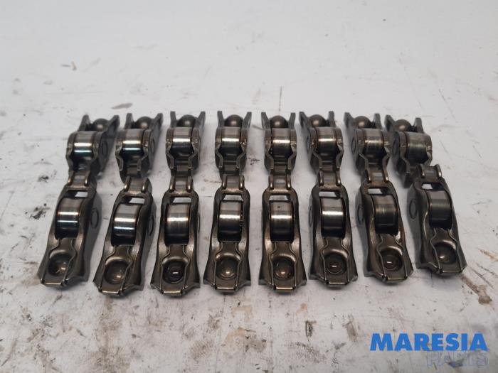 Usagé Culbuteur Peugeot 208 I (CA/CC/CK/CL) 1.6 Vti 16V Prix € 25,00 Règlement à la marge proposé par Maresia Parts