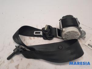 Used Rear seatbelt, right Renault Twingo III (AH) 1.0 SCe 70 12V Price € 65,00 Margin scheme offered by Maresia Parts
