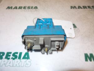 Used Glow plug relay Peugeot 205 II (20A/C) 1.8 XLD,XRD,GLD,GRD Price € 20,00 Margin scheme offered by Maresia Parts