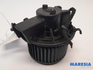 Used Heating and ventilation fan motor Peugeot Boxer (U9) 2.0 BlueHDi 130 Price € 48,40 Inclusive VAT offered by Maresia Parts