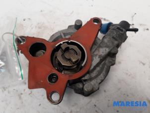 Used Vacuum pump (diesel) Nissan NV 300 1.6 dCi 125 Price € 60,44 Inclusive VAT offered by Maresia Parts