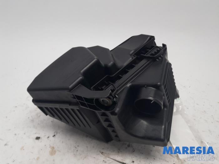 Begagnade Luftfilterhus Renault Twingo III (AH) 1.0 SCe 70 12V Pris € 29,95 Marginaltabell erbjuds av Maresia Parts