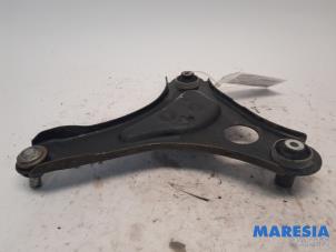 Used Front wishbone, left Renault Twingo III (AH) 1.0 SCe 70 12V Price € 49,50 Margin scheme offered by Maresia Parts