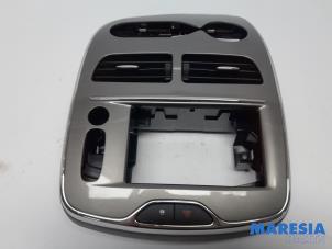 Used Dashboard vent Renault Zoé (AG) R90 Price € 105,00 Margin scheme offered by Maresia Parts