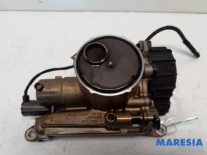Usados Bomba de aceite Peugeot 3008 I (0U/HU) 1.6 16V THP 155 Precio € 150,00 Norma de margen ofrecido por Maresia Parts