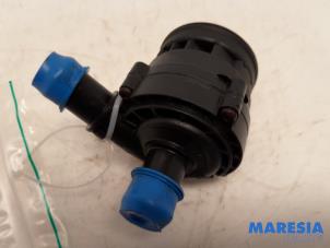 Used Additional water pump Renault Scénic III (JZ) 1.4 16V TCe 130 Price € 25,00 Margin scheme offered by Maresia Parts