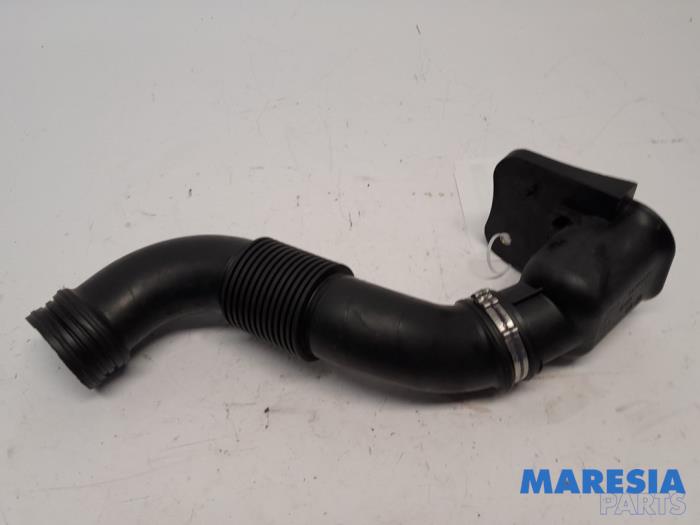 Begagnade Luftintagsslang Fiat Panda (312) 1.0 Hybrid Pris € 25,00 Marginaltabell erbjuds av Maresia Parts