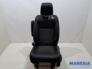 Używane Fotel lewy Opel Vivaro 1.5 CDTI 102 Cena € 483,99 Z VAT oferowane przez Maresia Parts