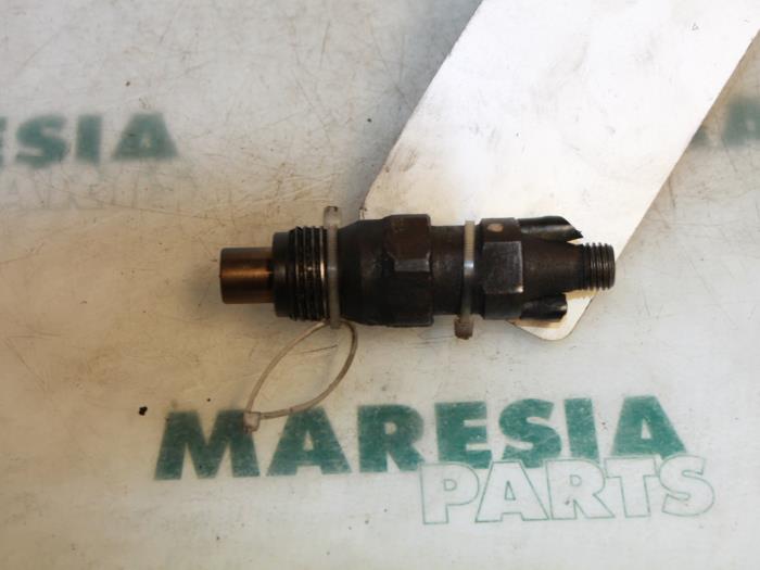 Injecteur (diesel) Citroen ZX 1.9 D Reflex,Avantage