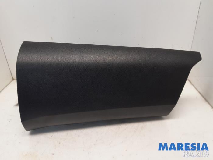 Begagnade Handskfack Opel Vivaro 1.5 CDTI 102 Pris € 48,40 Inklusive moms erbjuds av Maresia Parts