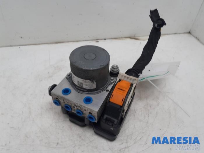 Usagé Bloc ABS Citroen Grand C4 Spacetourer (3A) 1.2 12V PureTech 130 Prix € 210,00 Règlement à la marge proposé par Maresia Parts