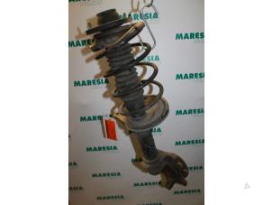 Used Front shock absorber rod, left Peugeot 106 II 1.1 XN,XR,XT,Accent Price € 50,00 Margin scheme offered by Maresia Parts