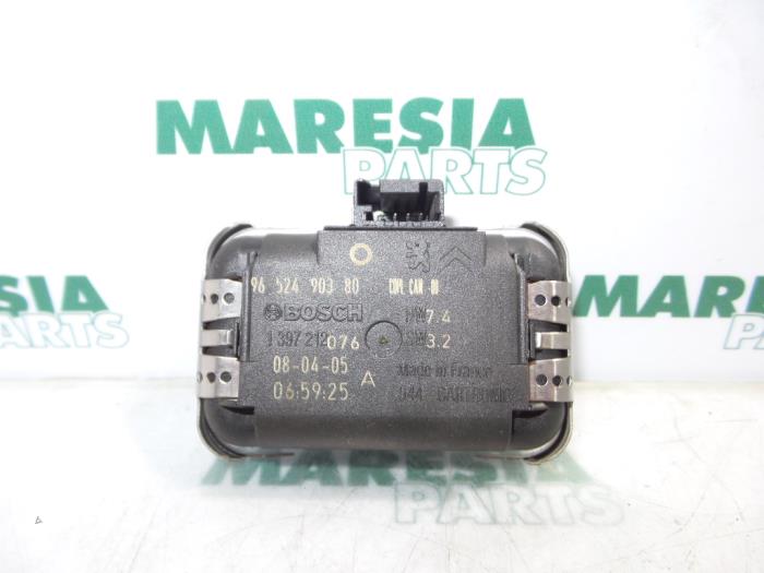 Begagnade Regnsensor Peugeot 407 SW (6E) 2.0 HDiF 16V Pris € 35,00 Marginaltabell erbjuds av Maresia Parts