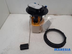 Used Electric fuel pump Opel Vivaro 1.5 CDTI 102 Price € 90,74 Inclusive VAT offered by Maresia Parts