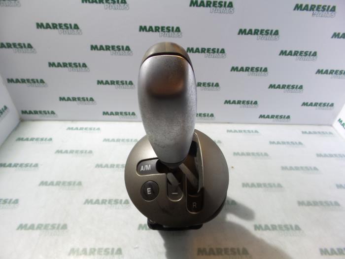 Begagnade Växelspak Lancia Ypsilon (843) 1.3 JTD 16V Multijet Pris € 59,00 Marginaltabell erbjuds av Maresia Parts