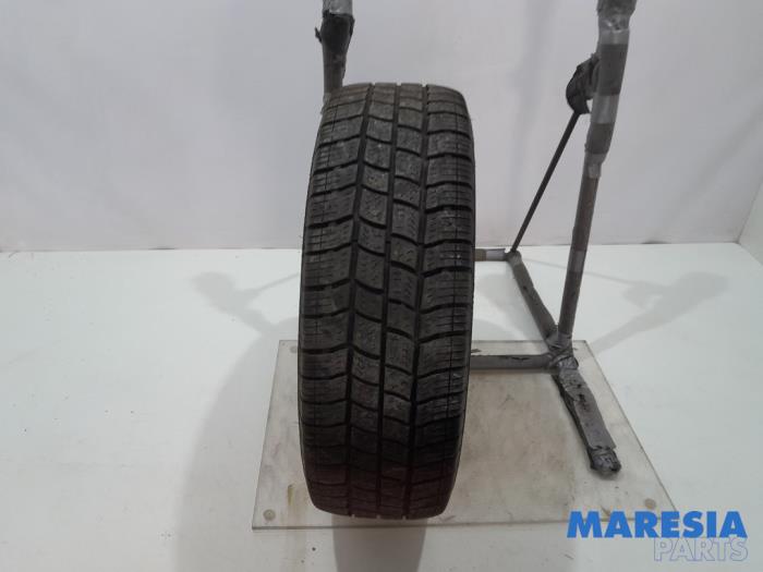 Używane Opona Fiat Ducato (250) 2.3 D 130 Multijet Cena € 36,30 Z VAT oferowane przez Maresia Parts