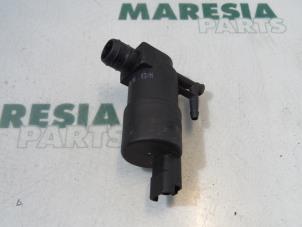 Used Windscreen washer pump Citroen C3 Pluriel (HB) 1.6 16V Price € 15,00 Margin scheme offered by Maresia Parts