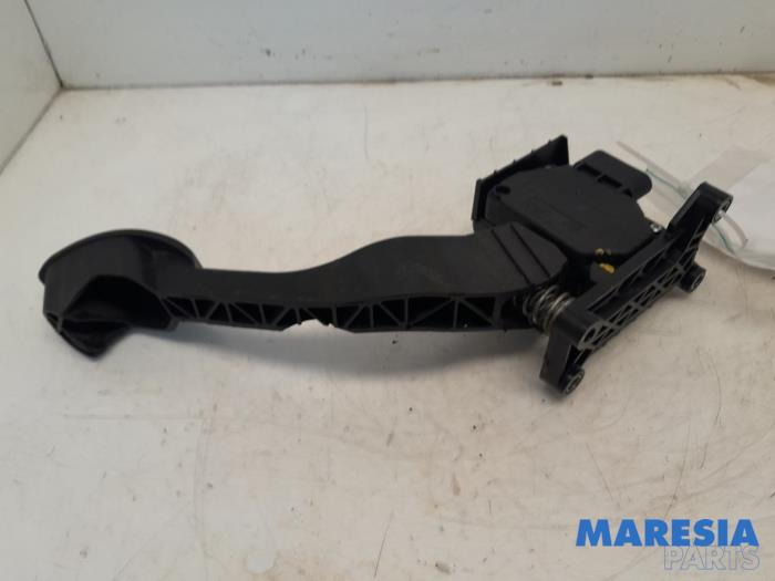 Gaspedalposition Sensor van een Fiat 500 (312) 1.4 16V 2008