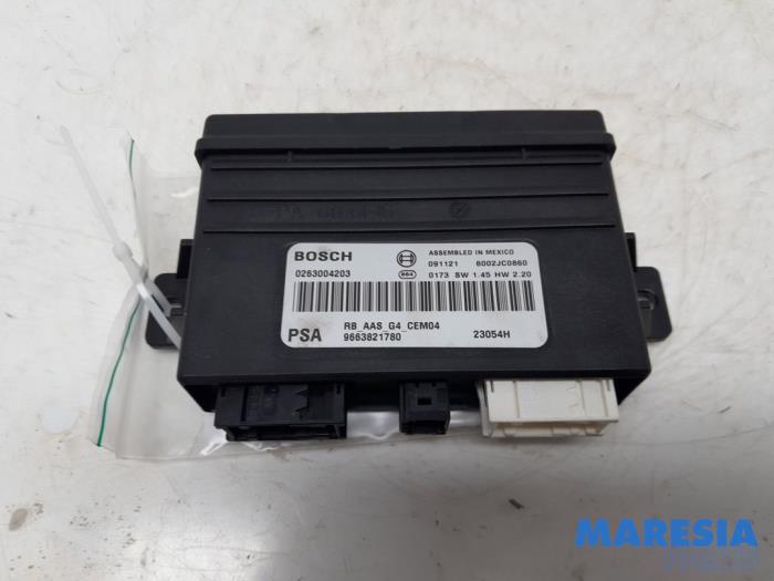 Begagnade PDC-modul Peugeot 308 CC (4B) 2.0 HDiF 16V Pris € 49,00 Marginaltabell erbjuds av Maresia Parts