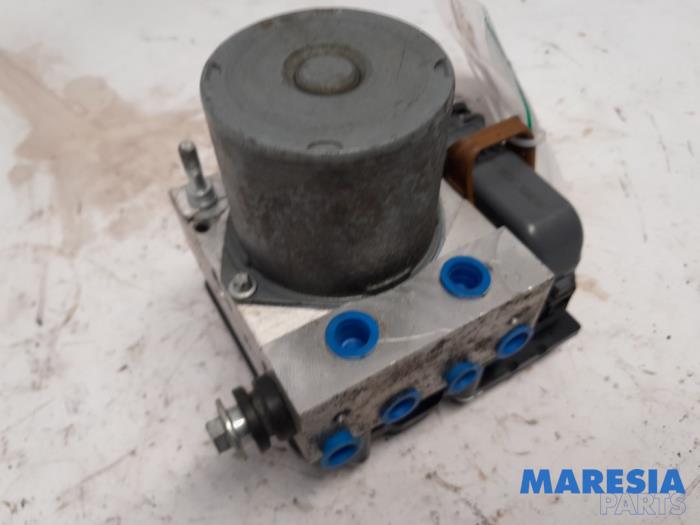 Used ABS pump Peugeot 3008 I (0U/HU) 1.6 VTI 16V Price € 129,99 Margin scheme offered by Maresia Parts