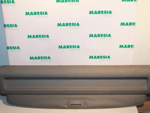Used Luggage compartment cover Renault Laguna II Grandtour (KG) 1.9 dCi 120 Price € 30,00 Margin scheme offered by Maresia Parts