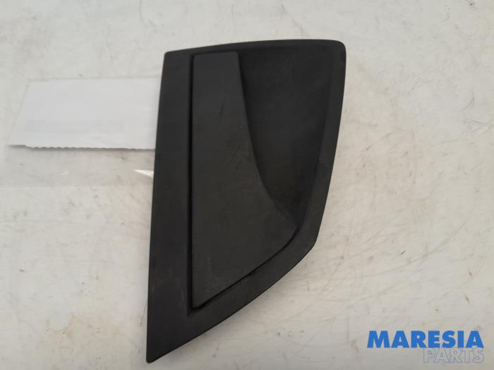 Begagnade Dörrhandtag, 4-dörrars, vänster bak Alfa Romeo Giulietta (940) 1.4 TB 16V Pris € 24,99 Marginaltabell erbjuds av Maresia Parts
