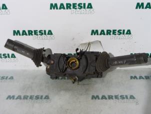 Używane Przelacznik Combi kolumny kierownicy Lancia Kappa 2.0 20V LE,LS Cena € 35,00 Procedura marży oferowane przez Maresia Parts