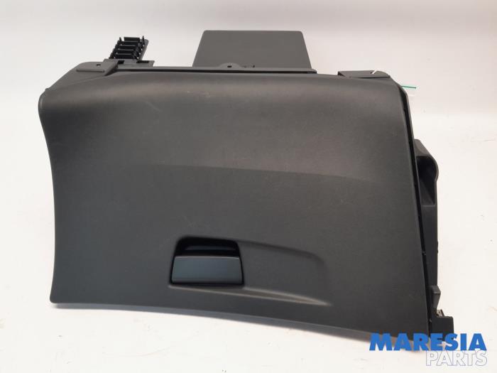 Begagnade Handskfack Citroen C4 Picasso (3D/3E) 1.6 16V THP 155 Pris € 59,00 Marginaltabell erbjuds av Maresia Parts