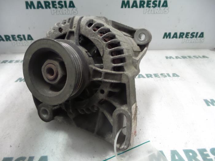 Begagnade Dynamo Fiat Punto II (188) 1.2 16V 3-Drs. Pris € 35,00 Marginaltabell erbjuds av Maresia Parts