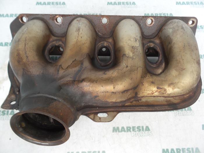Gebrauchte Abgaskrümmer Peugeot 307 (3A/C/D) 2.0 16V Preis € 50,00 Margenregelung angeboten von Maresia Parts