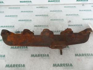 Used Exhaust manifold Peugeot 307 SW (3H) 1.6 HDi 16V Price € 24,95 Margin scheme offered by Maresia Parts