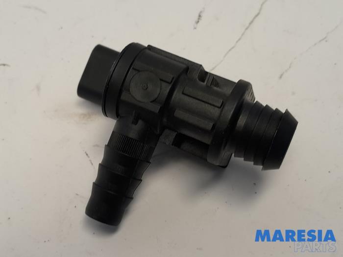 Begagnade Sensor (övriga) Opel Karl 1.0 12V Pris € 32,50 Marginaltabell erbjuds av Maresia Parts