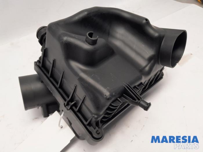 Begagnade Luftfilterhus Opel Karl 1.0 12V Pris € 30,00 Marginaltabell erbjuds av Maresia Parts