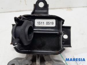 Engine mount from a Opel Karl 1.0 12V 2019