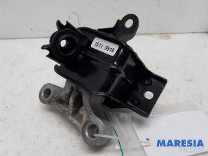 Engine mount from a Opel Karl 1.0 12V 2019